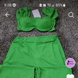 2 pc set crop top and pant. Available in s,m,l.